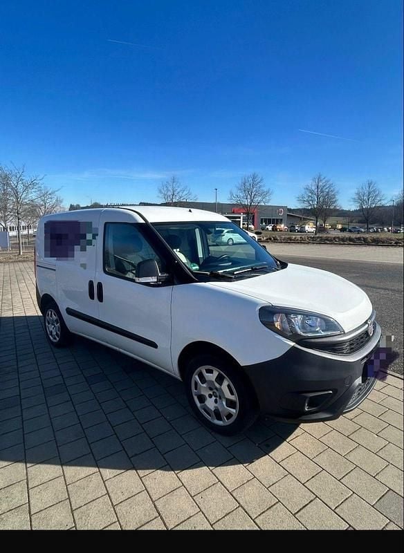Gebraucht Fiat Doblò 120 PS (88 kW) 2019 Weiß Van / Kleinbus