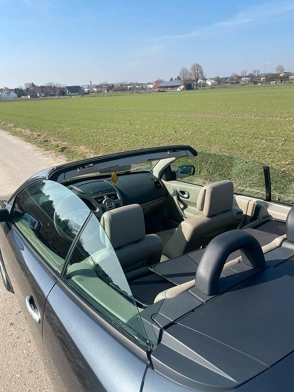 Gebraucht Renault Mégane Cabriolet 135 PS (99 kW) 2008 Grau Cabrio