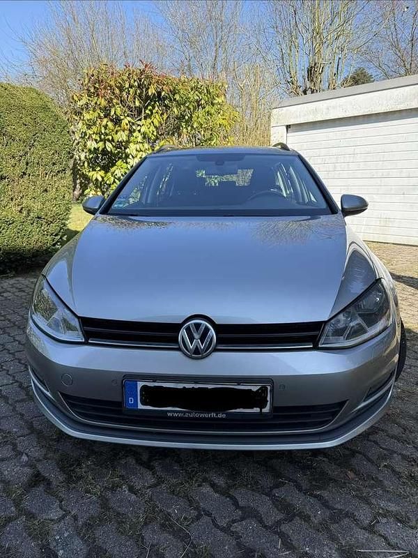 Gebraucht VW Golf VII Trendline 110 PS (80 kW) 2015 Grau Kleinwagen