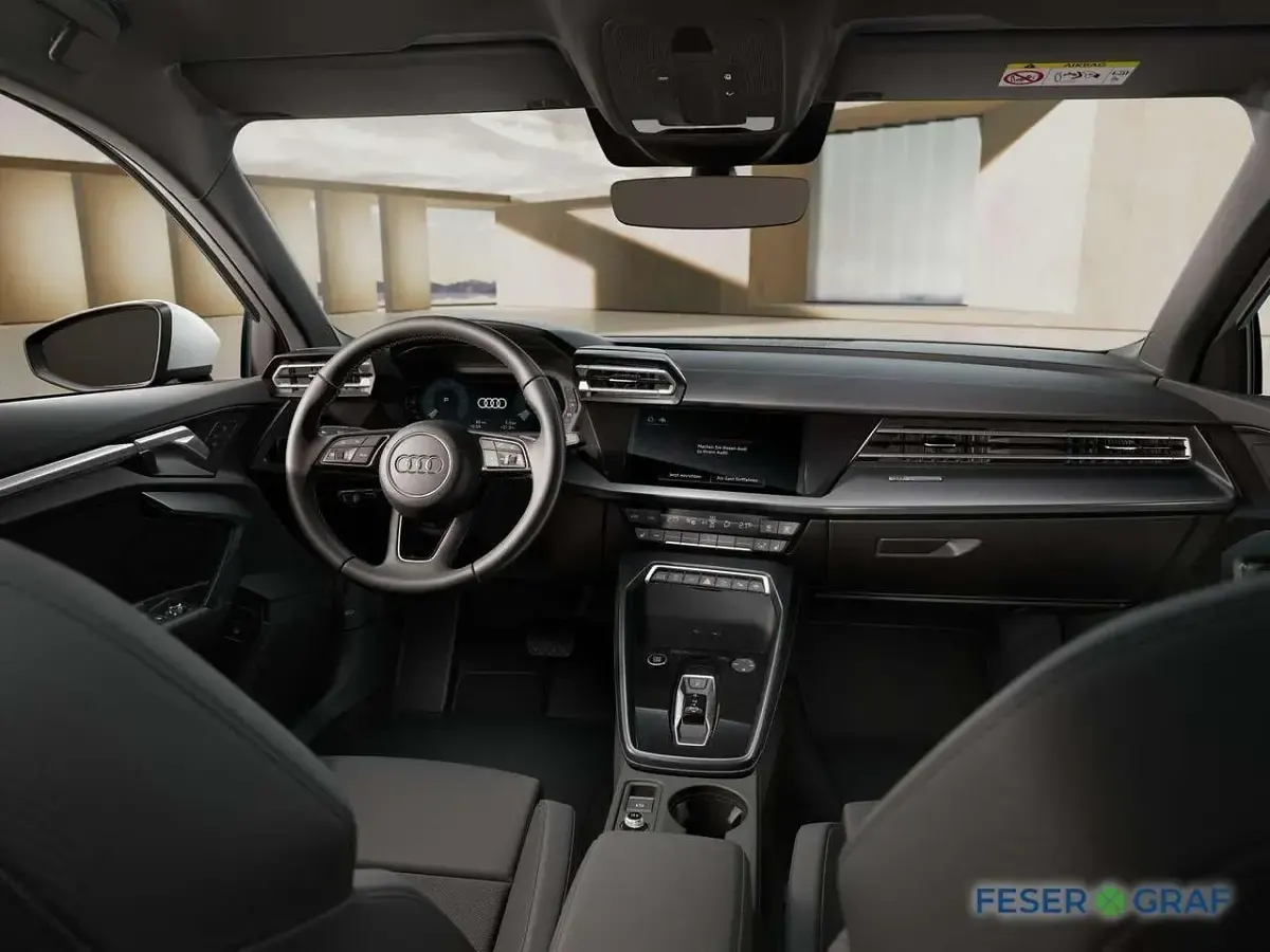 Gebraucht Audi A3 Ambiente 204 PS (150 kW) 2025 Arkonaweiß Limousine