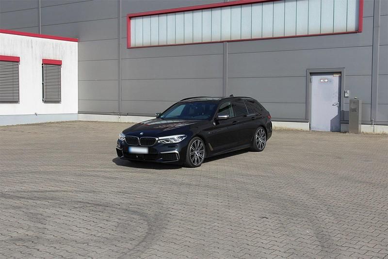 Gebraucht BMW M550 Shadowline 400 PS (294 kW) 2019 Schwarz Limousine