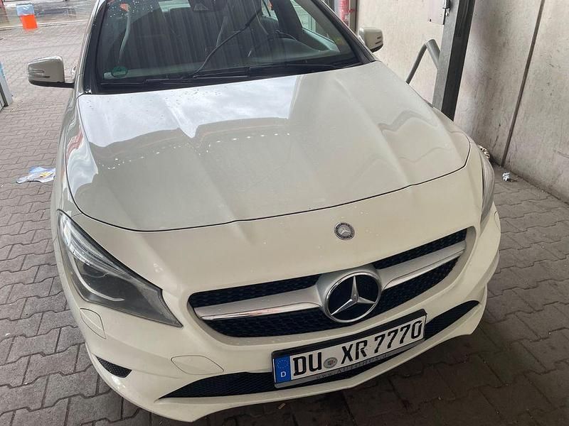 Gebraucht Mercedes CLA200 156 PS (114 kW) 2015 Weiß Coupé