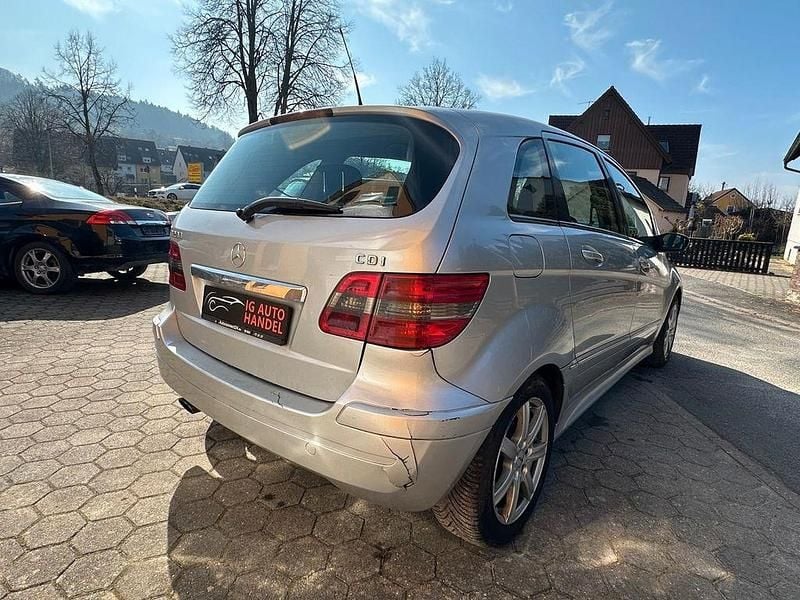 Gebraucht Mercedes B200 Chrome 140 PS (102 kW) 2007 Silber Van / Kleinbus