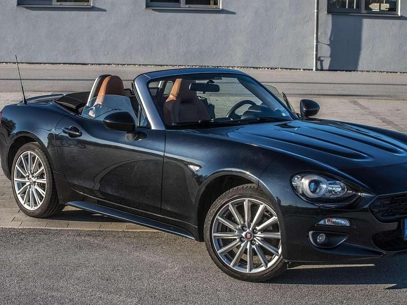 Gebraucht Fiat 124 Spider 140 PS (102 kW) 2018 Schwarz Cabrio