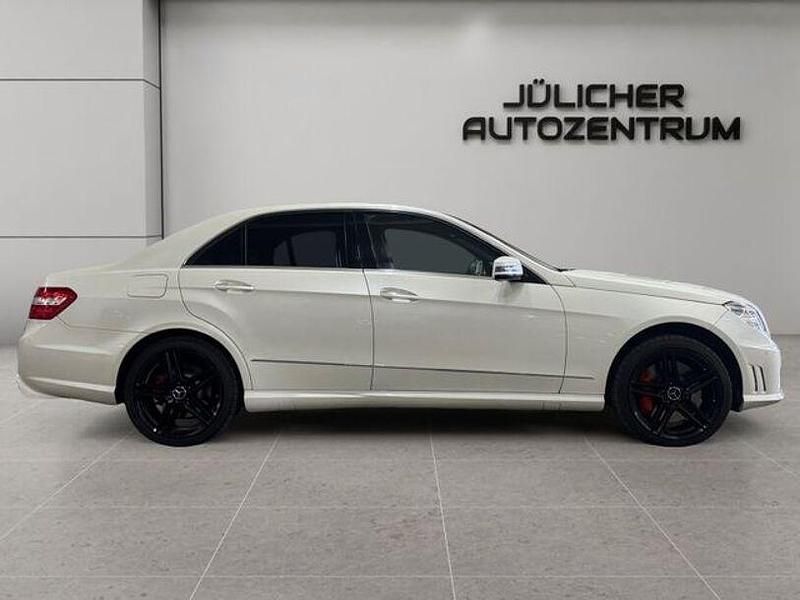 Gebraucht Mercedes E500 408 PS (300 kW) 2012 Weiß Limousine