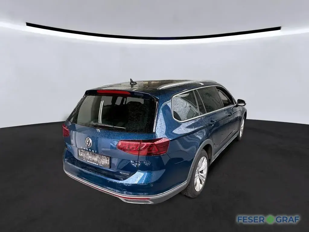 Używany VW Passat Alltrack 200 KM (147 kW) 2023 Niebieski Kombi