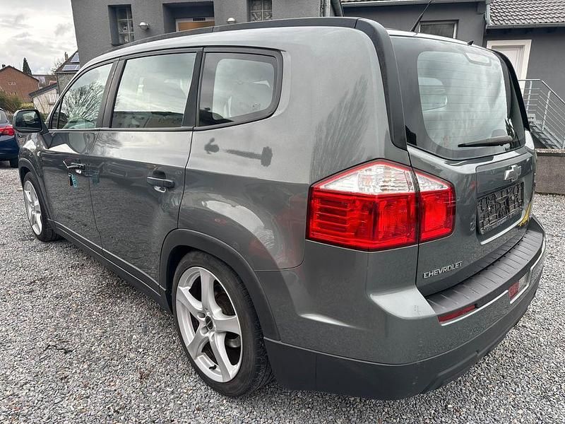 Gebraucht Chevrolet Orlando LS 141 PS (103 kW) 2011 Grau Van / Kleinbus