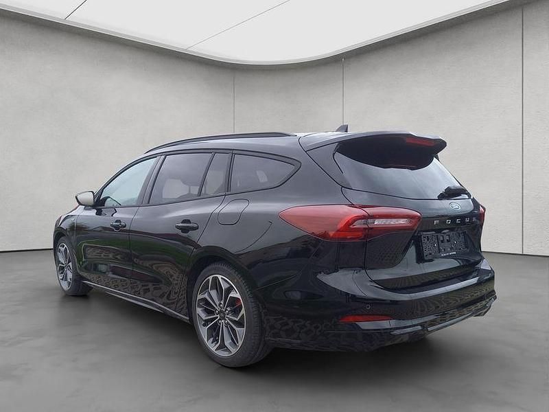Neu Ford Focus ST-Line X 155 PS (114 kW) 2026 Schwarz Limousine