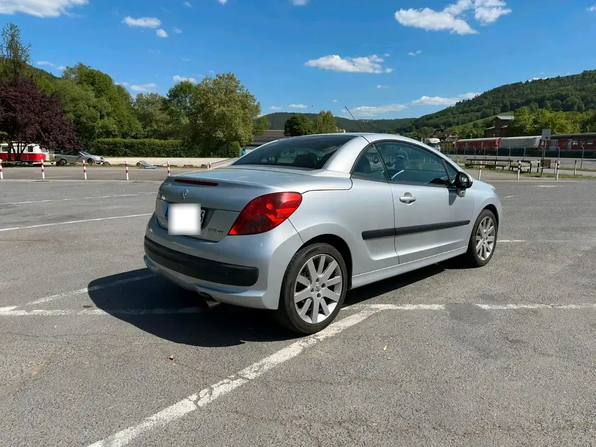 Gebraucht Peugeot 207 CC 120 PS (88 kW) 2008 Silber Cabrio