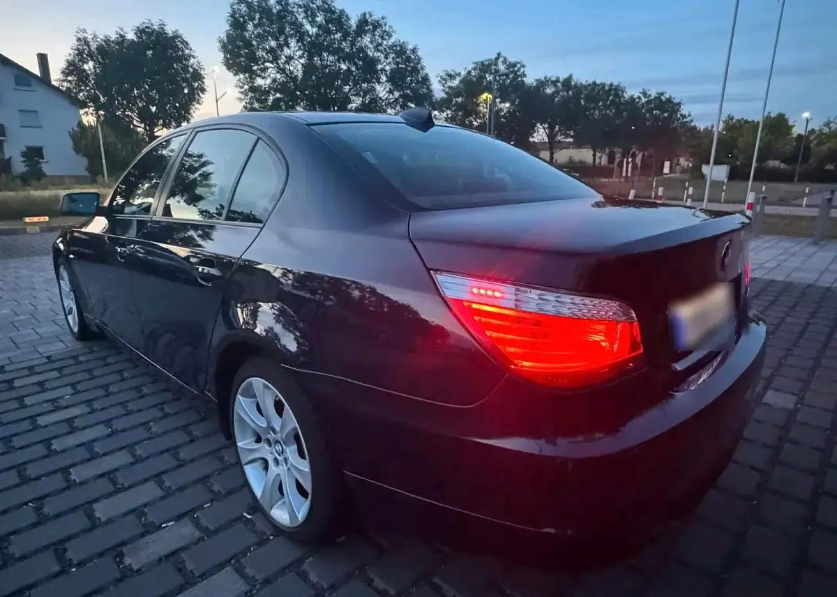 Gebraucht BMW 535 306 PS (225 kW) 2008 Blau Limousine