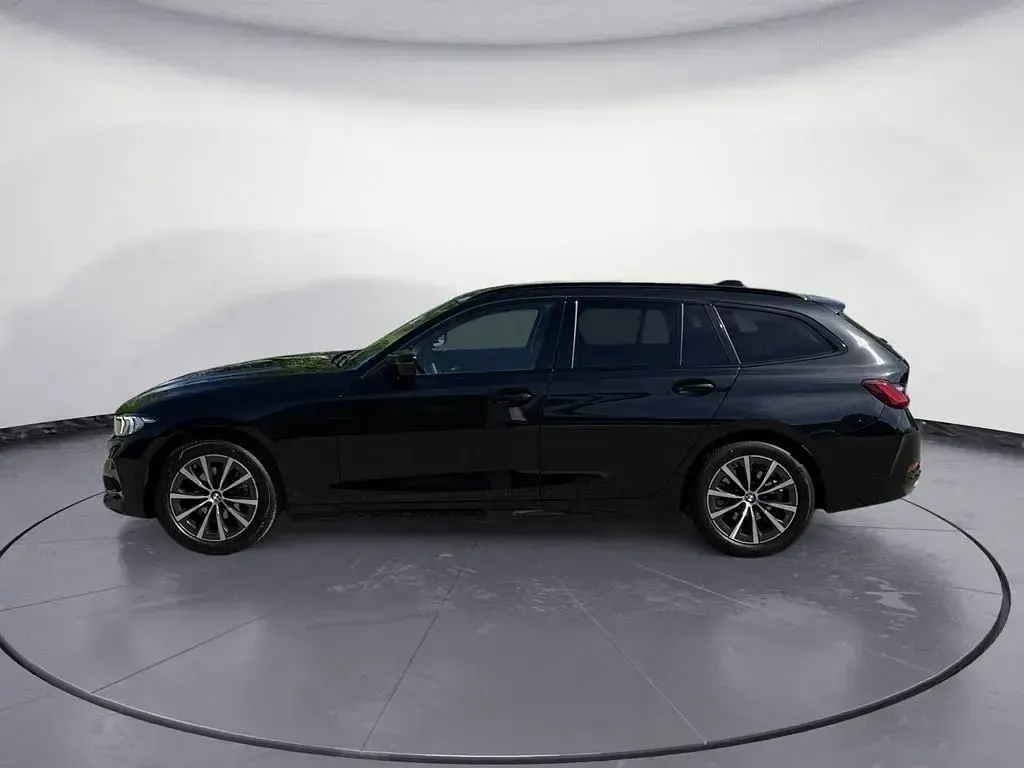 Gebraucht BMW 318 Efficient Dynamics 156 PS (114 kW) 2025 Schwarz Kombi
