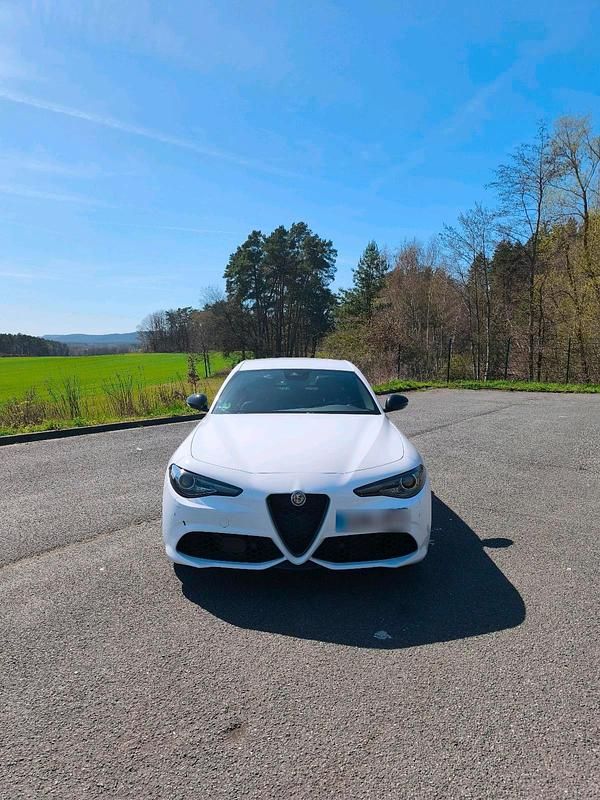 Second-hand Alfa Romeo Giulia Veloce 280 CP (205 kW) 2021 Alb Berlinǎ