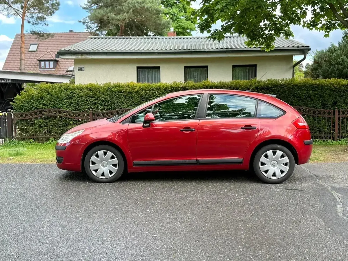 Gebraucht Citroën C4 88 PS (64 kW) 2006 Rot Limousine