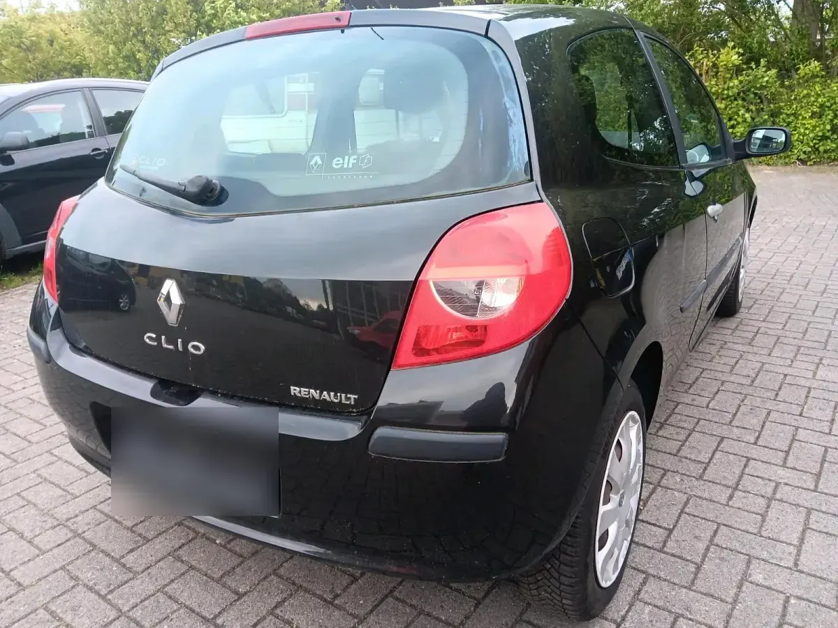 Gebraucht Renault Clio 75 PS (55 kW) 2006 Schwarz Kleinwagen