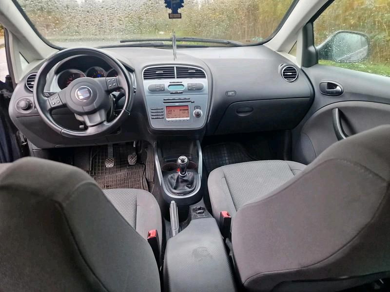 Blau Gebraucht 2009 Seat Altea XL Van / Kleinbus | 950 € - Bild 1/4