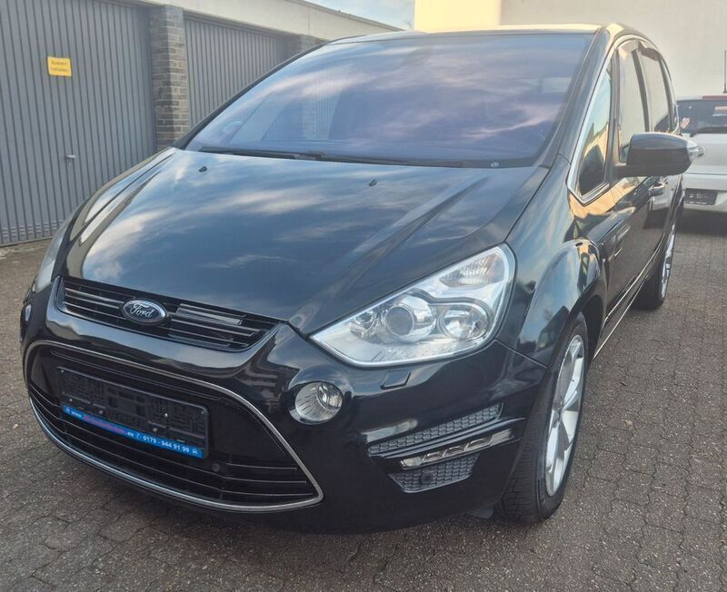 Schwarz Gebraucht 2010 Ford S-MAX Titanium Van / Kleinbus | 6.390 € (Fairer Preis) - Bild 1/4