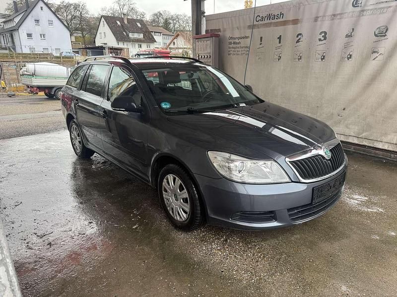 Gebraucht Skoda Octavia Ambiente 122 PS (89 kW) 2011 Kombi