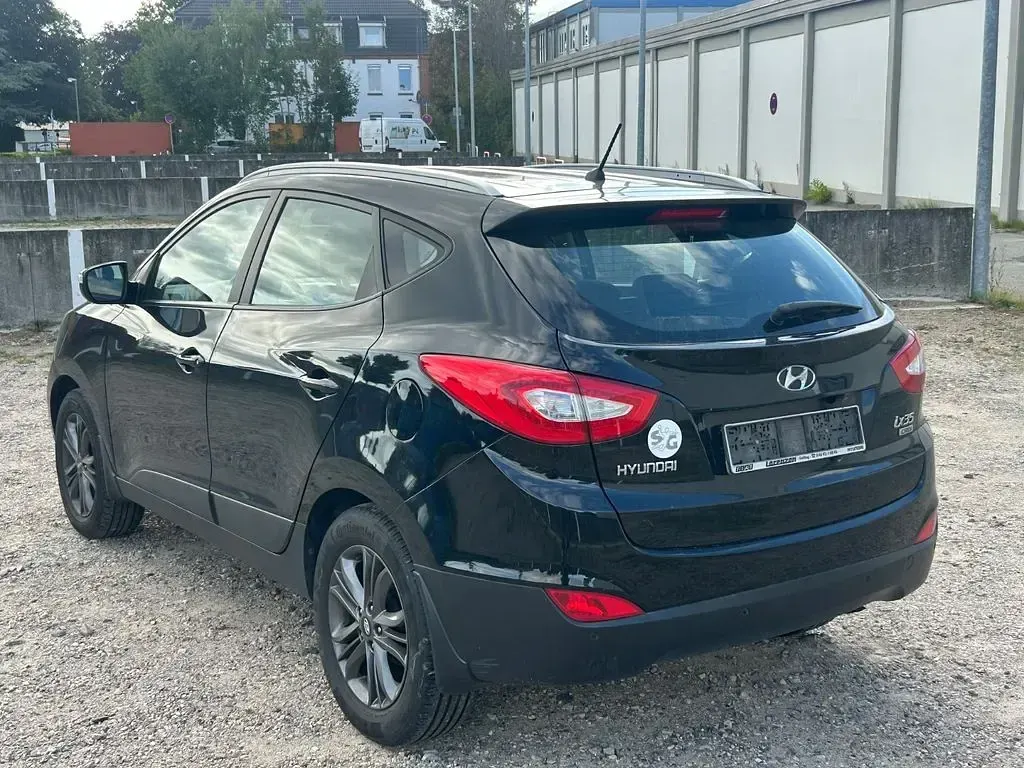 Gebraucht Hyundai ix35 116 PS (85 kW) 2015 Schwarz SUV