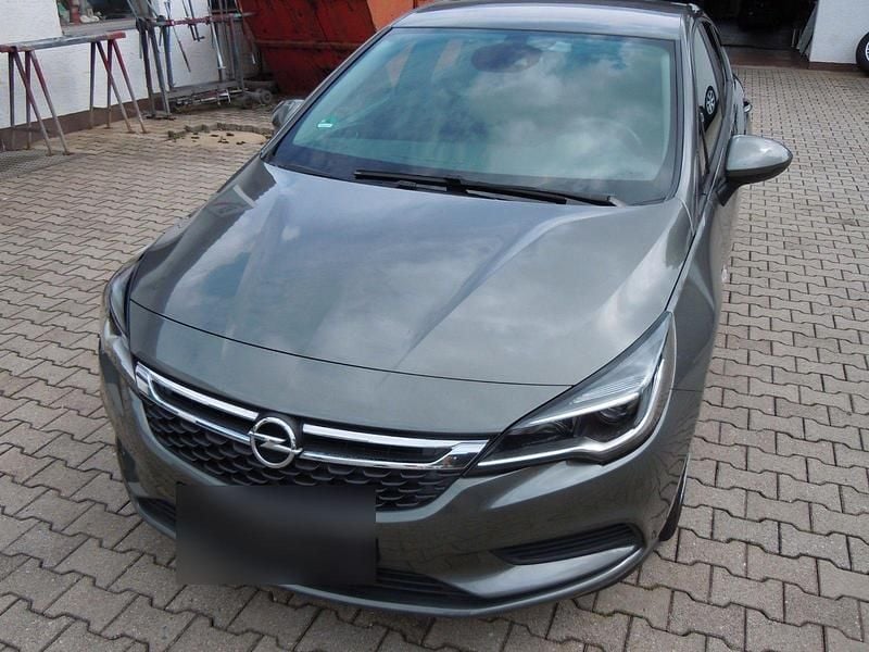 Gebraucht Opel Astra 105 PS (77 kW) 2017 Grau Limousine