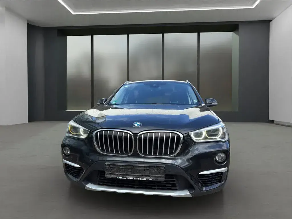 Gebraucht BMW X1 Performance 190 PS (139 kW) 2015 Schwarz / black sapphire (metallic) SUV