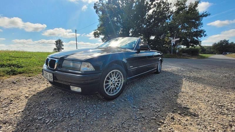 Schwarz Gebraucht 1999 BMW 328 Cabriolet Sport Line Cabrio | 8.750 € - Bild 1/4