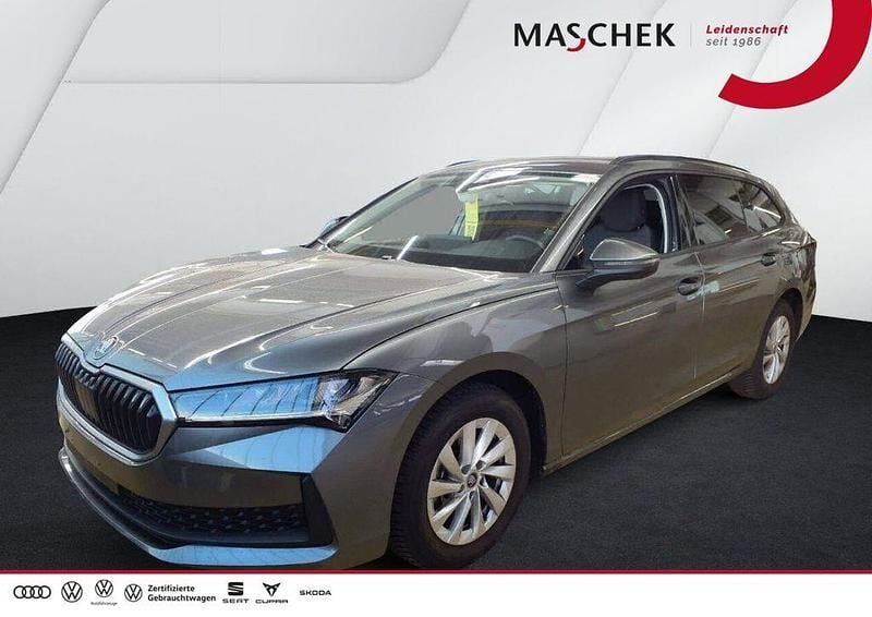 Graphite grau Gebraucht 2025 Skoda Superb Kombi | 31.740 € (Superpreis) - Bild 1/4