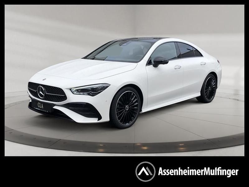 Weiß Gebraucht 2025 Mercedes CLA220 AMG Limousine | 46.889 € - Bild 1/4