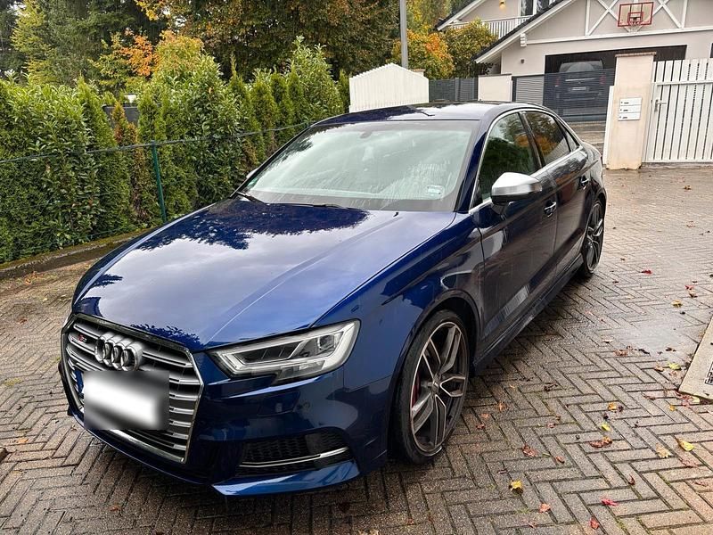 Blau Gebraucht 2017 Audi S3 Design Limousine | 29.999 € (Fairer Preis) - Bild 1/4