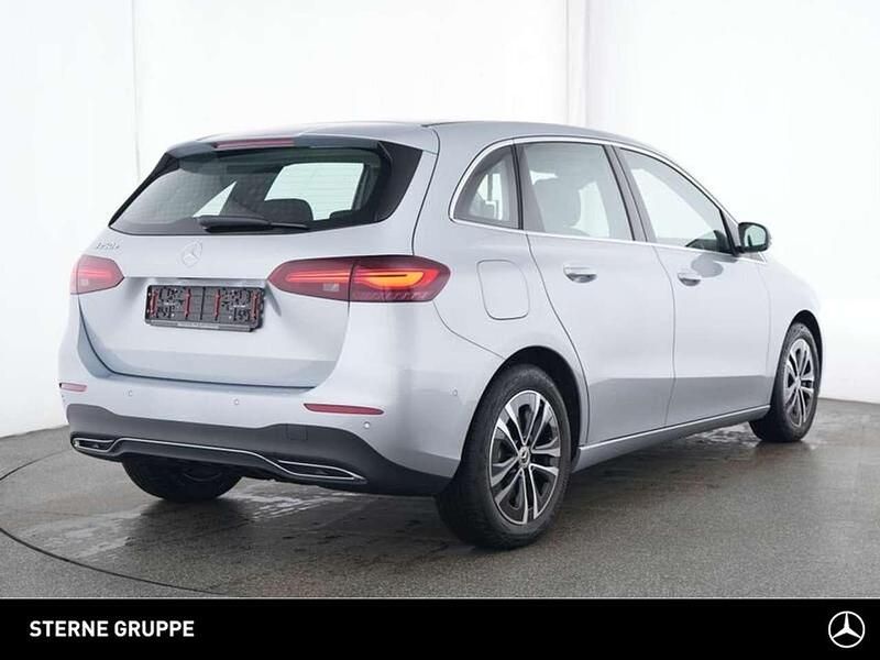 Gebraucht Mercedes B250e Progressive 218 PS (160 kW) 2024 Hightechsilber Van / Kleinbus