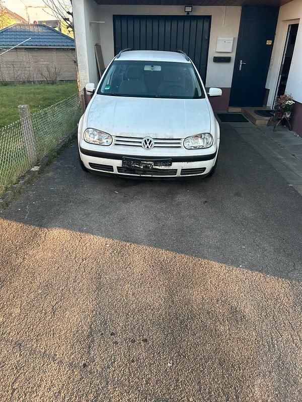 Weiß Gebraucht 2005 VW Golf IV Kombi | 300 € (Superpreis) - Bild 1/4