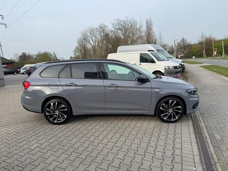 Gebraucht Fiat Tipo S 120 PS (88 kW) 2018 Grau Limousine