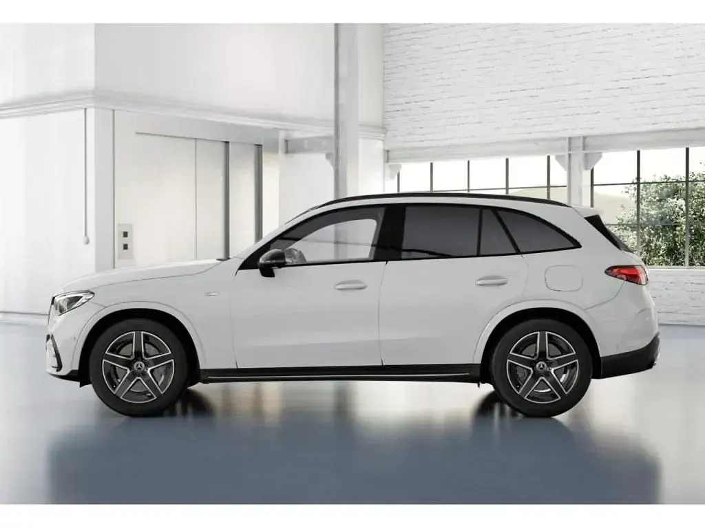 Gebraucht Mercedes GLC300de AMG 197 PS (144 kW) 2025 Weiß SUV