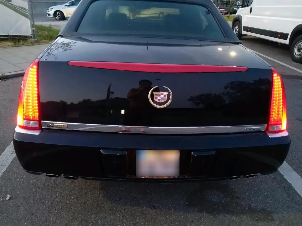 Gebraucht Cadillac Deville 300 PS (220 kW) 2026 Schwarz Limousine