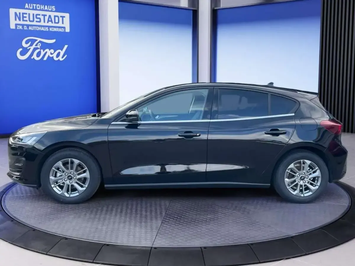 Neu Ford Focus Titanium X 125 PS (91 kW) 2026 Agate black metallic Limousine