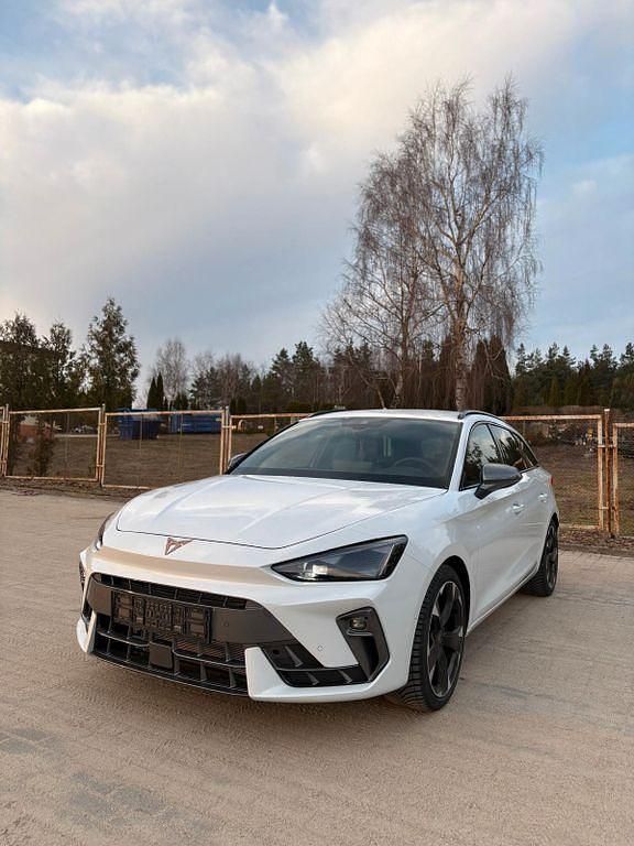 Gebraucht Cupra Leon 150 PS (110 kW) 2025 Weiß Kombi