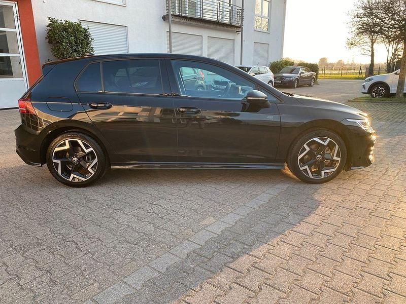 Gebraucht VW Golf VIII R-line 150 PS (110 kW) 2025 Andere Limousine