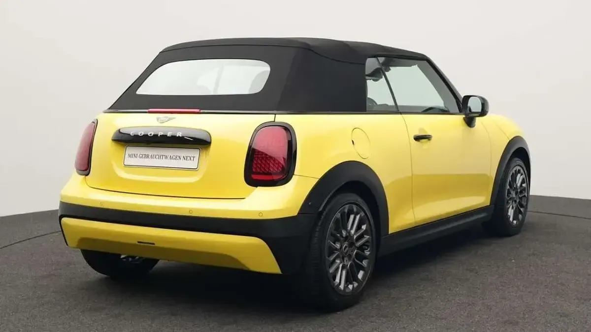 Gebraucht Mini Cooper Cabriolet Classic 163 PS (119 kW) 2025 Gelb Cabrio