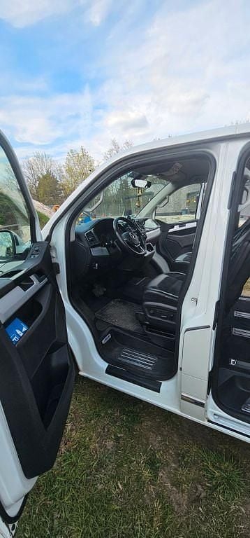 Second-hand VW T6 201 CP (147 kW) 2018 Negru Van