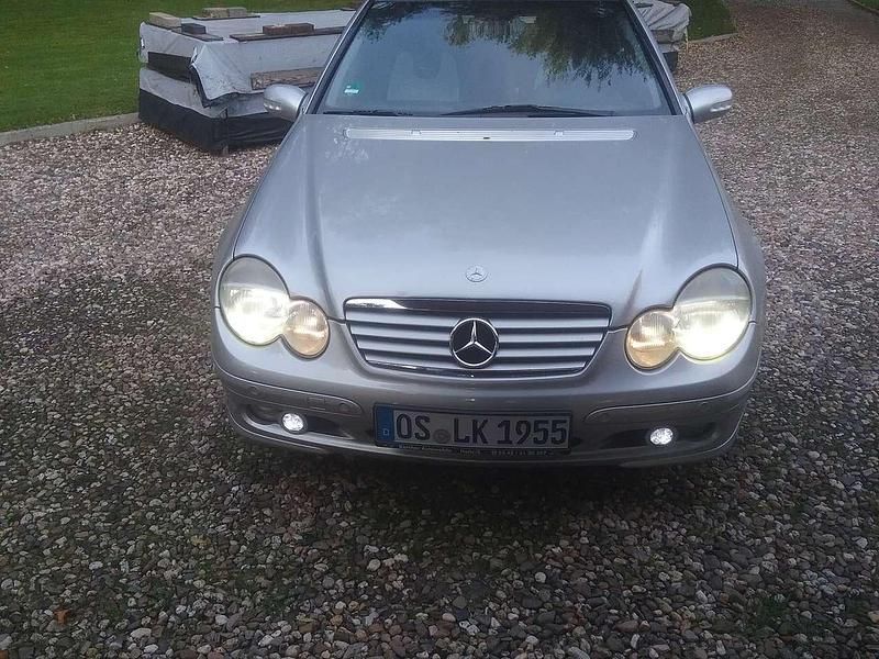 Silber Gebraucht 2000 Mercedes CL230 Avantgarde Coupé | 5.999 € - Bild 1/4