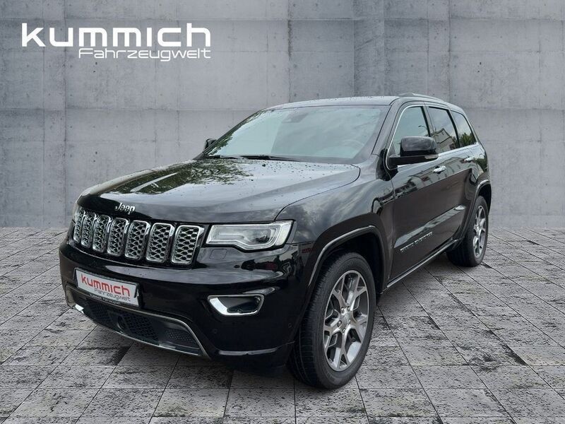 Diamond black (perleffekt) (schwarz) Gebraucht 2020 Jeep Grand Cherokee Overland SUV | 36.490 € (Teuer) - Bild 1/4