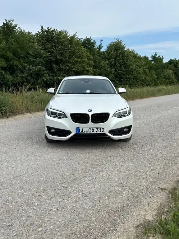 Gebraucht BMW 220 Sport Line 190 PS (139 kW) 2018 Weiß Coupé