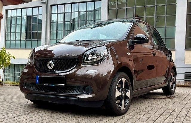 Braun Gebraucht 2018 Smart ForFour Electric Drive Limousine | 7.290 € (Fairer Preis) - Bild 1/4