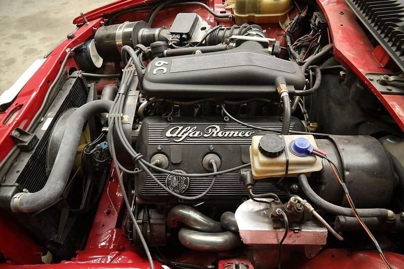 Usata Alfa Romeo 75 1990 Rosso Berlina