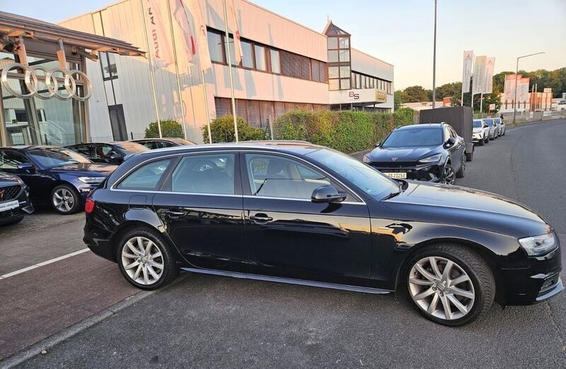 Schwarz Gebraucht 2015 Audi A4 S-Line Kombi | 10.950 € (Guter Preis) - Bild 1/4