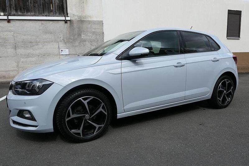 Weiß Gebraucht 2018 VW Polo Highline Limousine | 14.490 € (Fairer Preis) - Bild 1/4