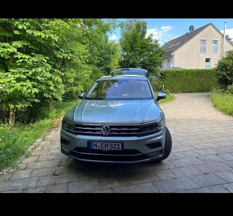 Grau Gebraucht 2018 VW Tiguan SUV | 17.400 € (Guter Preis) - Bild 1/4