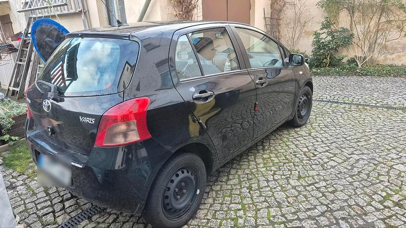 Gebraucht Toyota Yaris 99 PS (72 kW) 2008 Schwarz Kleinwagen