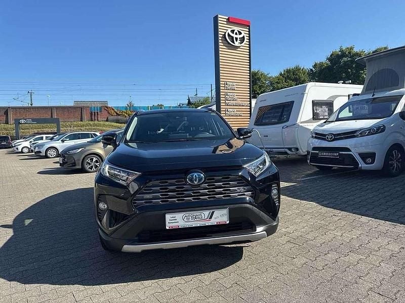 Schwarz Gebraucht 2021 Toyota RAV4 Team SUV | 33.455 € (Fairer Preis) - Bild 1/4