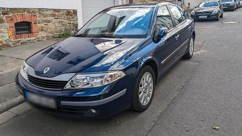 Blau Gebraucht 2001 Renault Laguna II Limousine | 1.300 € (Fairer Preis) - Bild 1/4