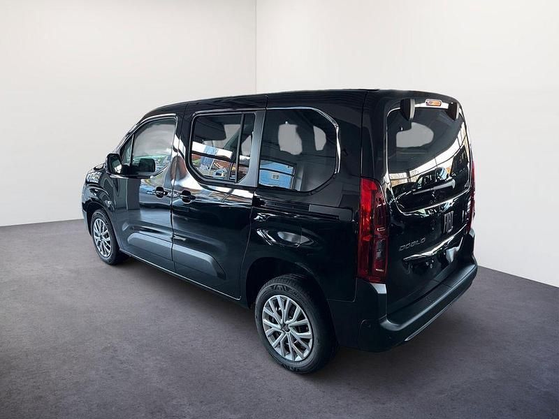 Neu Fiat Doblò 102 PS (75 kW) 2025 Schwarz Van / Kleinbus